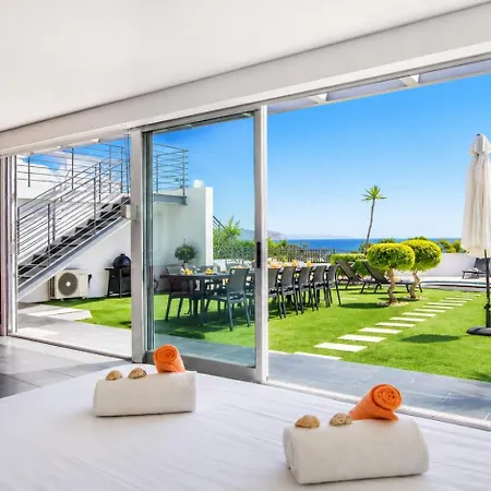 Tahiti - Com Vista Mar, Piscina Infinita E Jacuzzi Em אלבופיירה